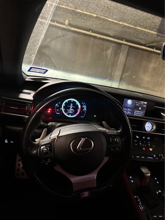 2015 Lexus RC F - Image 8 of 10
