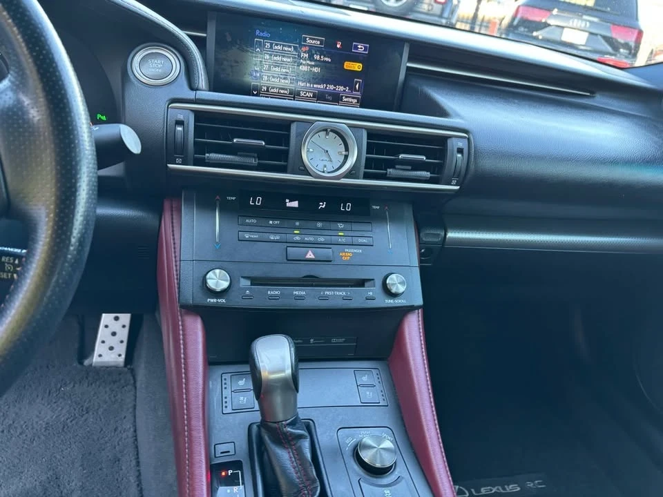 2015 Lexus RC - Image 13 of 14