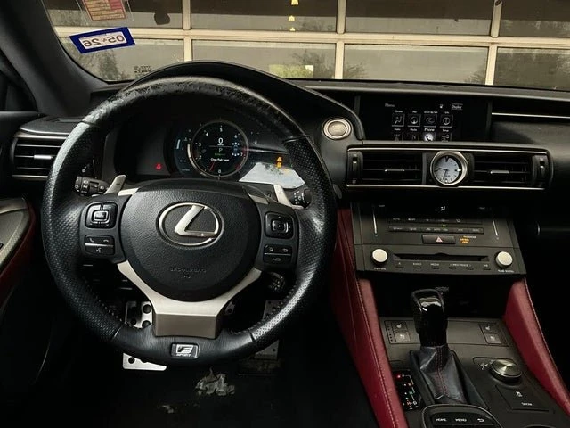 2015 Lexus RC - Image 13 of 20