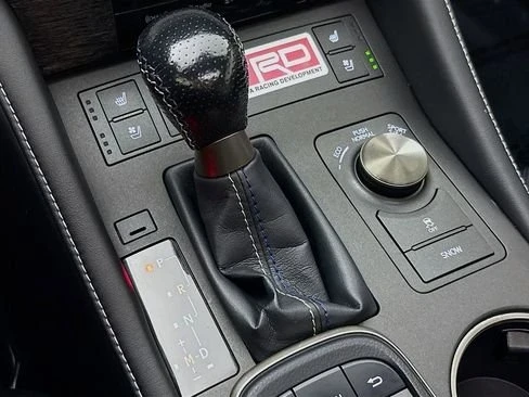 2015 Lexus RC F - Image 17 of 20