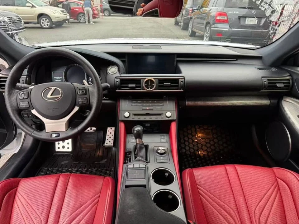 2015 Lexus RC F - Image 10 of 19