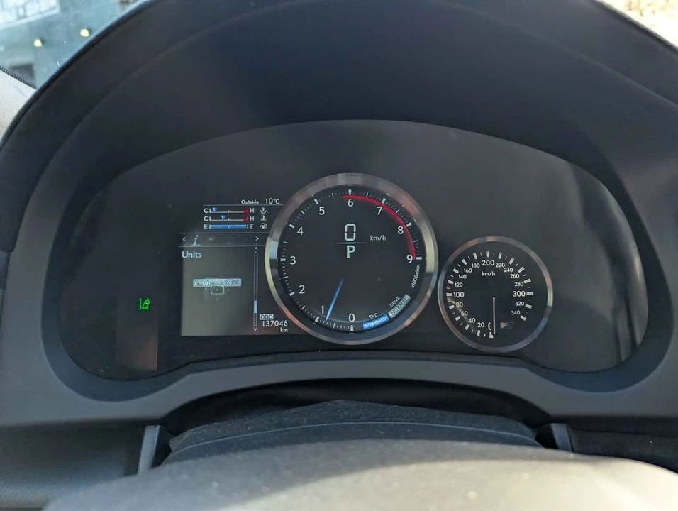 2015 Lexus RC F - Image 13 of 18