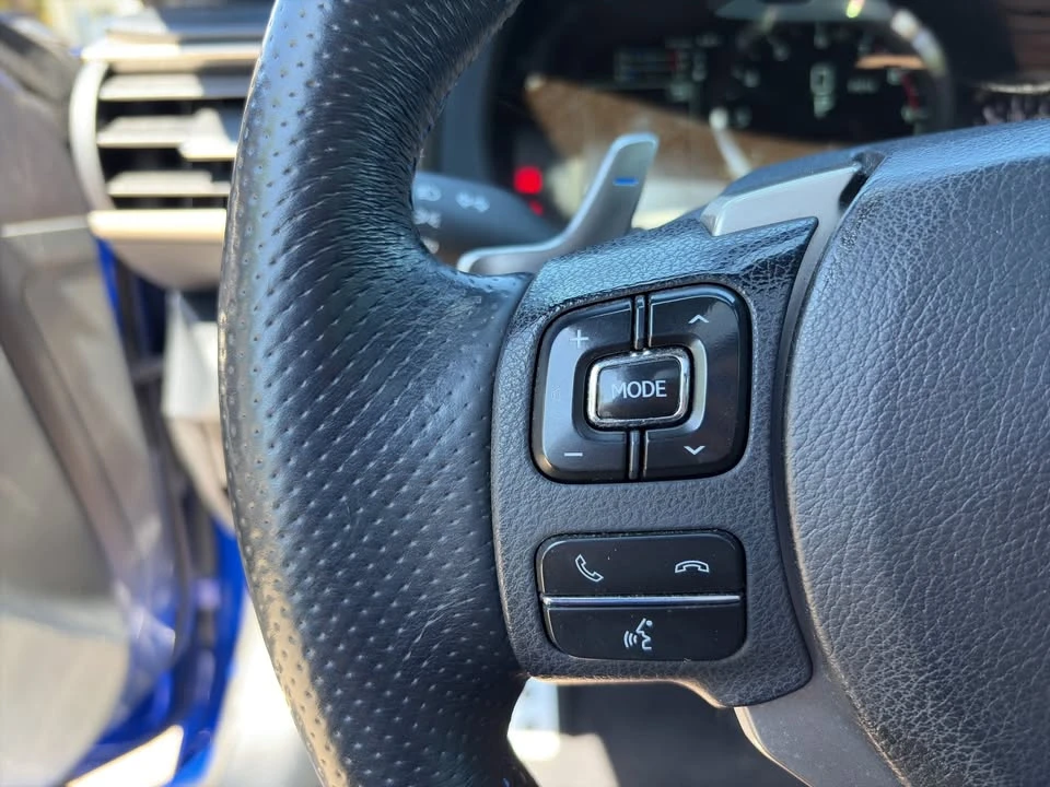 2015 Lexus RC F - Image 11 of 20