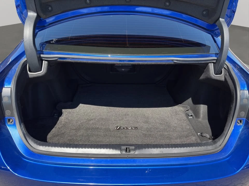 2015 Lexus RC F - Image 19 of 20