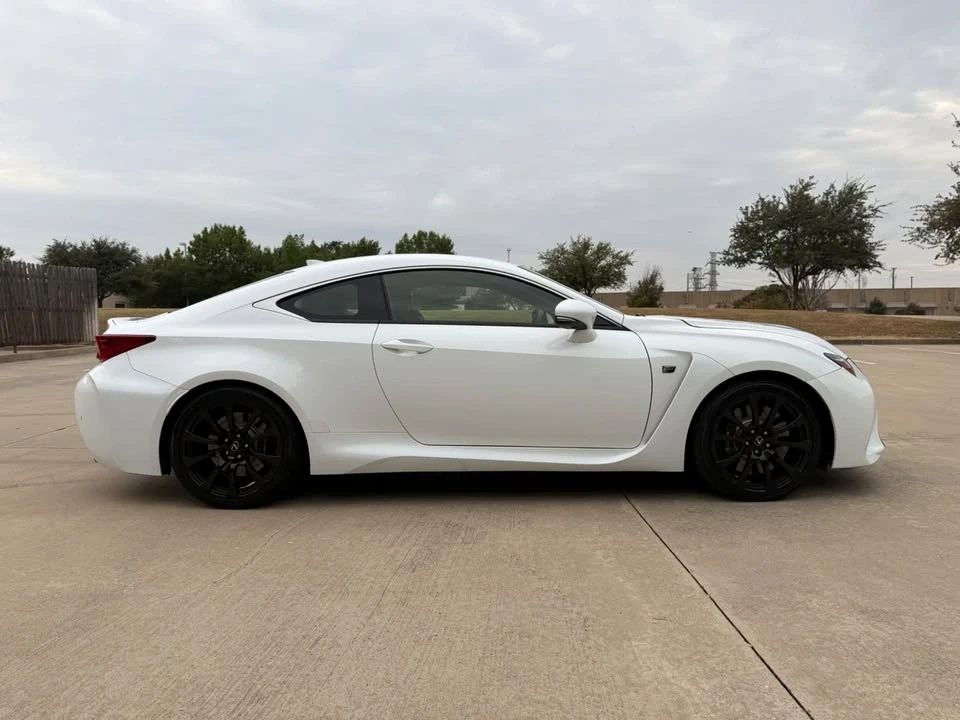 2015 Lexus RC F - Image 11 of 19
