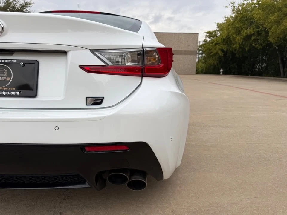 2015 Lexus RC F - Image 9 of 19