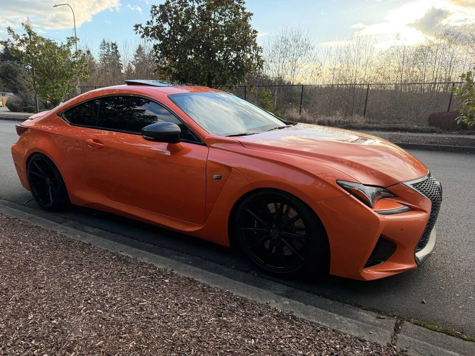 2015 Lexus RC F - Image 14 of 24