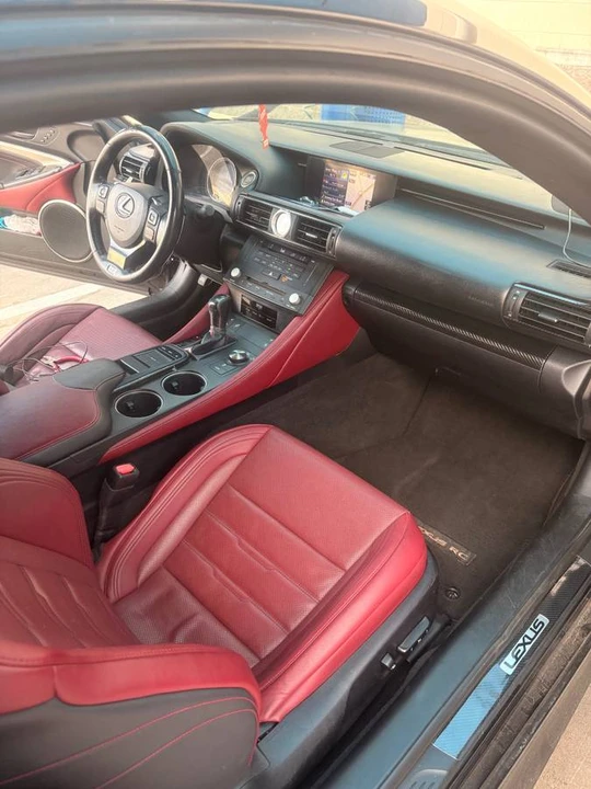 2015 Lexus RC - Image 9 of 13