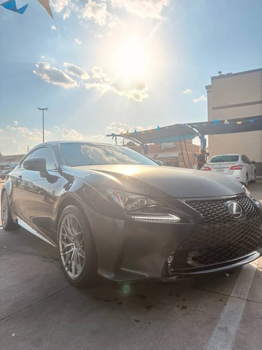2015 Lexus RC - Image 4 of 13