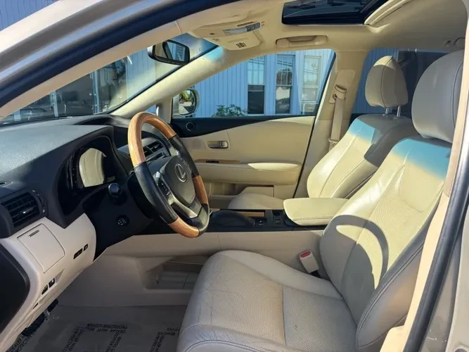 2015 Lexus RX 3rd Gen - Image 5 of 16