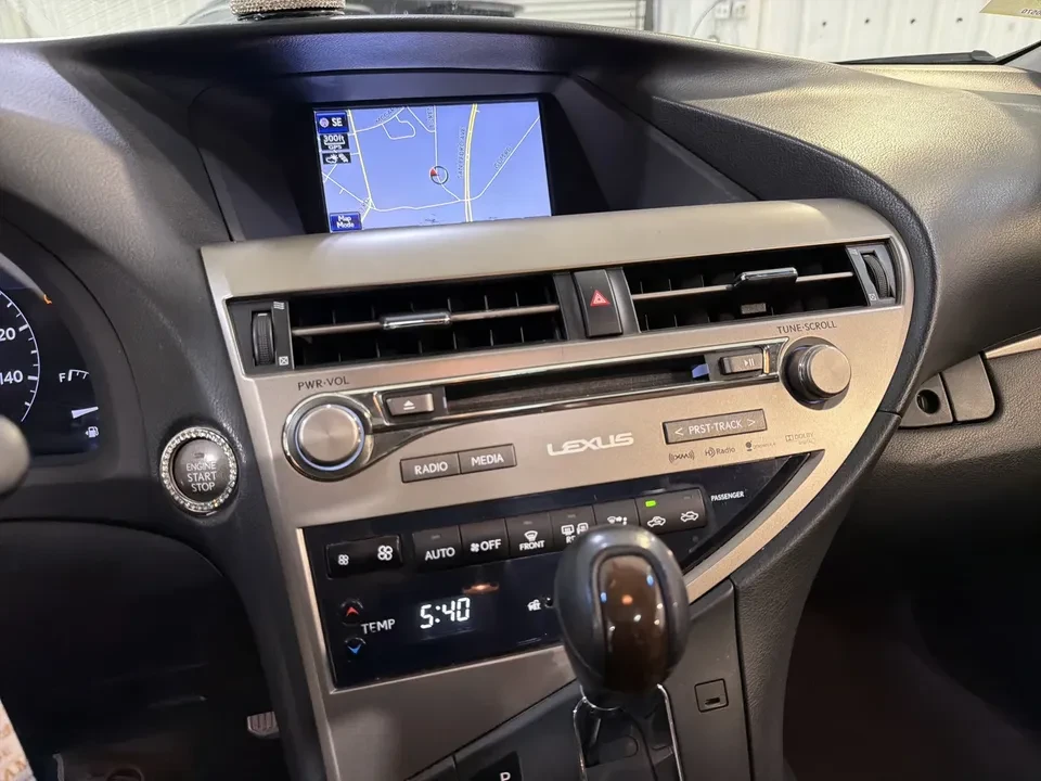 2015 Lexus RX 3rd Gen - Image 17 of 19