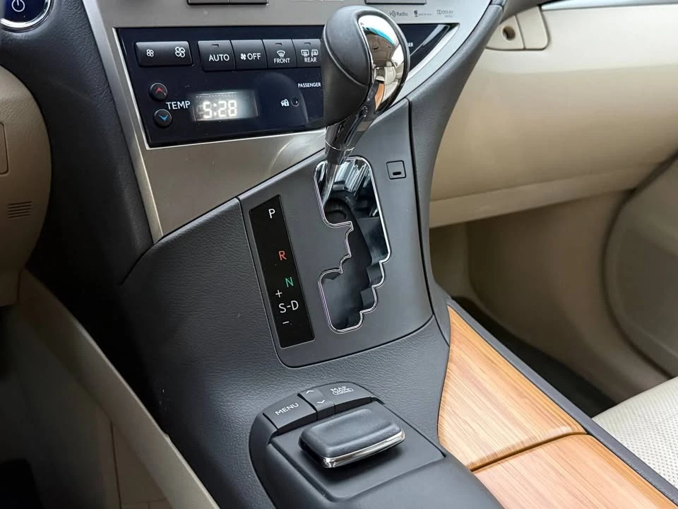 2015 Lexus RX 3rd Gen - Image 10 of 16