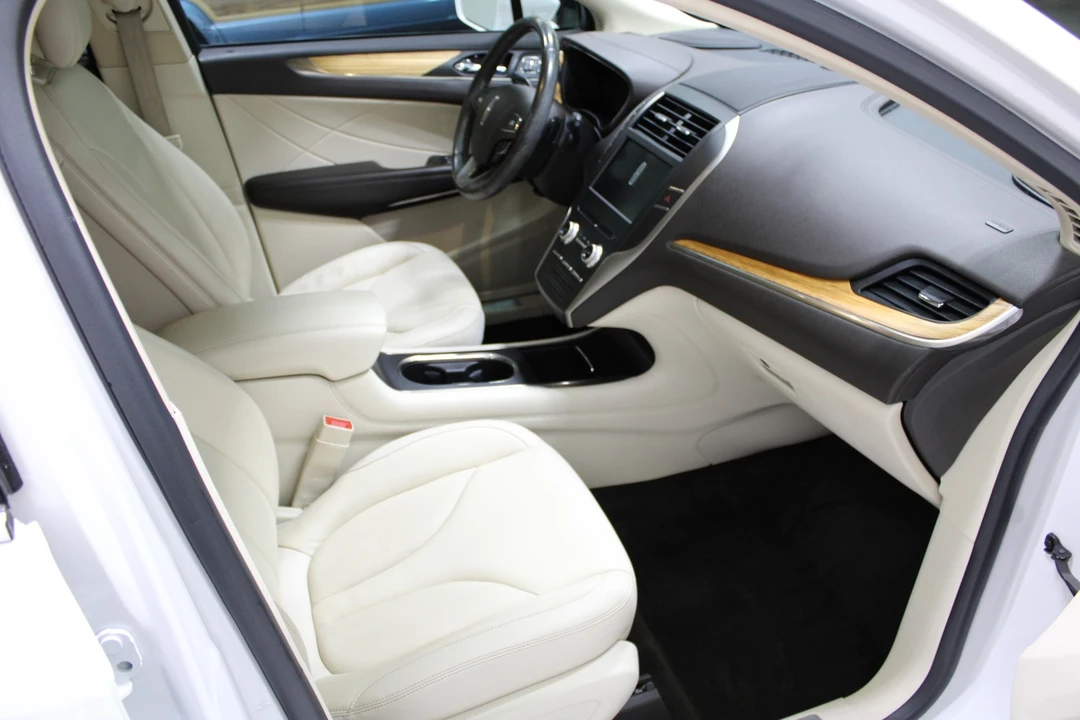 2015 Lincoln MKC - Image 8 of 21
