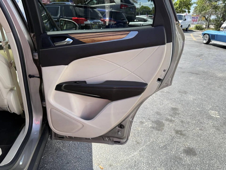 2015 Lincoln MKC - Image 14 of 21