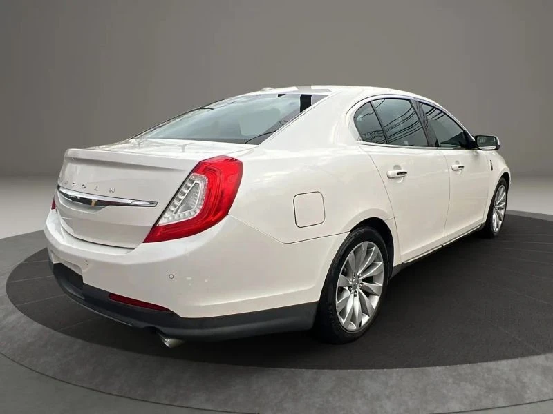 2015 Lincoln MKS - Image 5 of 12