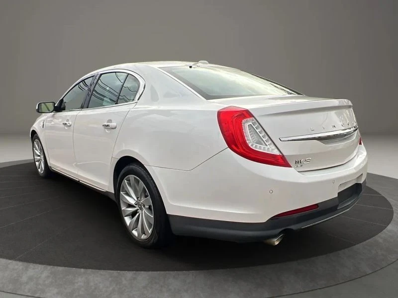 2015 Lincoln MKS - Image 7 of 12