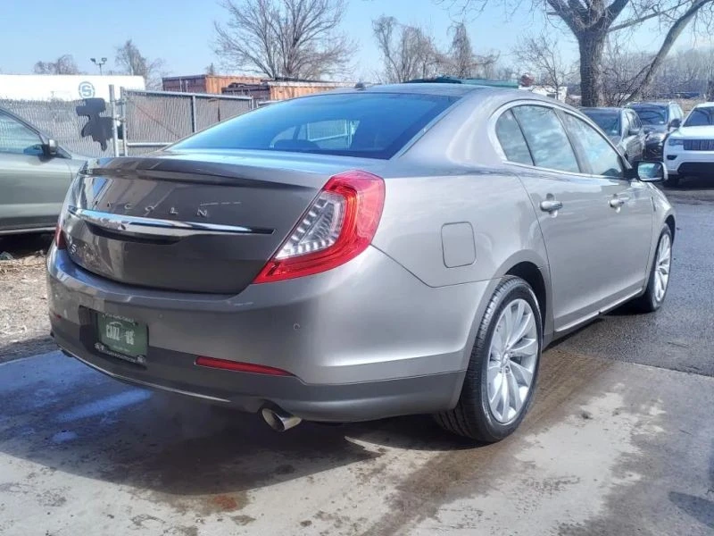 2015 Lincoln MKS - Image 4 of 12