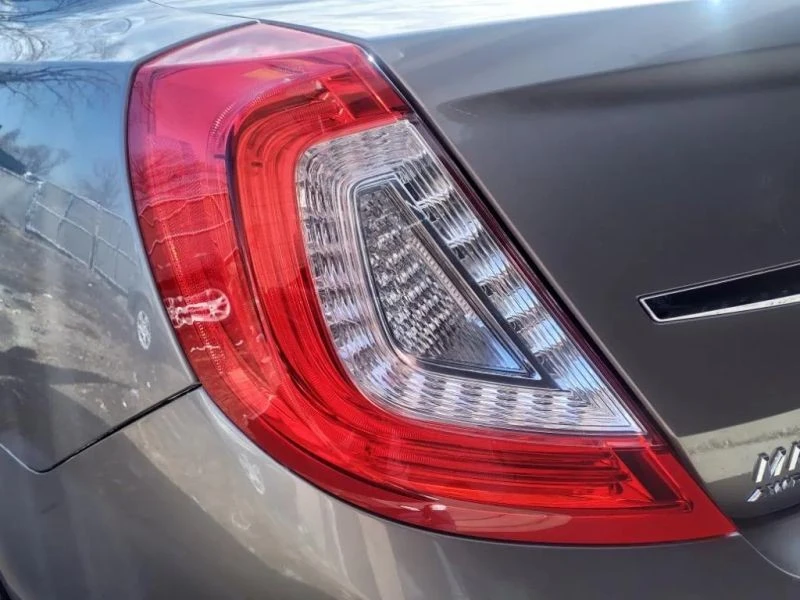 2015 Lincoln MKS - Image 9 of 12