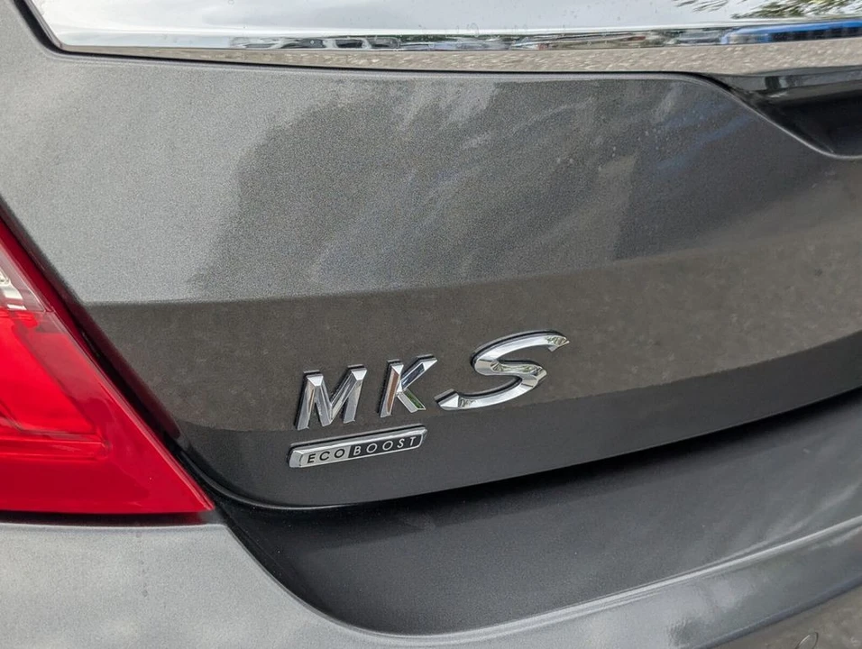 2015 Lincoln MKS - Image 15 of 21