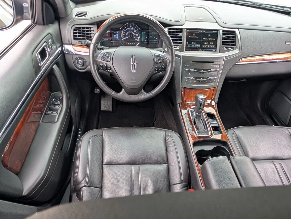 2015 Lincoln MKS - Image 14 of 21