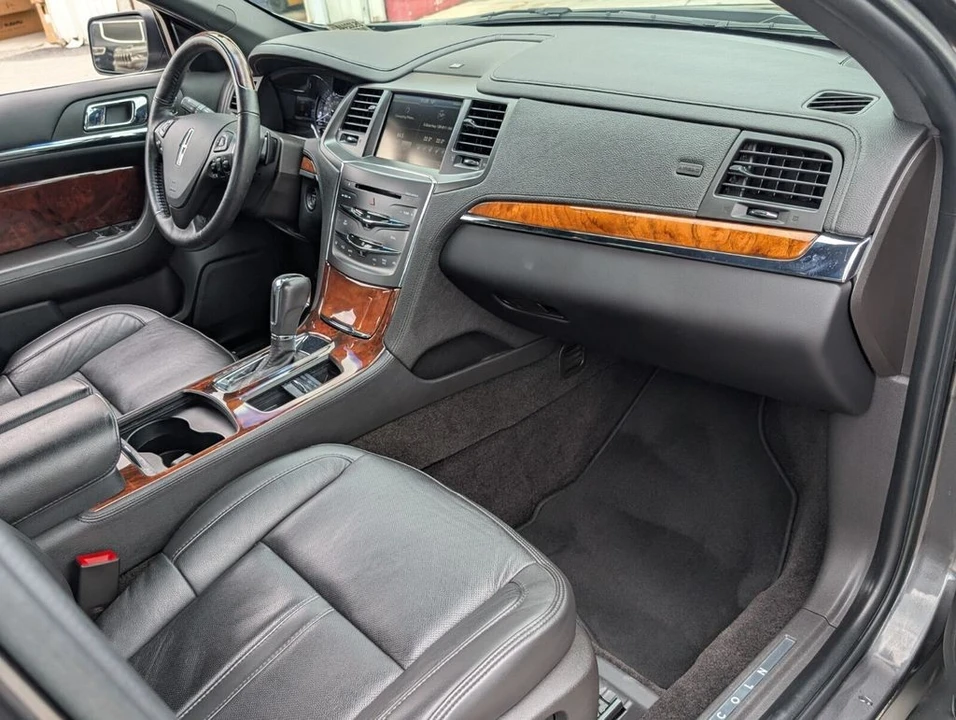 2015 Lincoln MKS - Image 17 of 21