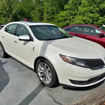 2015 Lincoln MKS · Sedan 4D