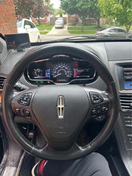 2015 Lincoln MKT - Image 7 of 10