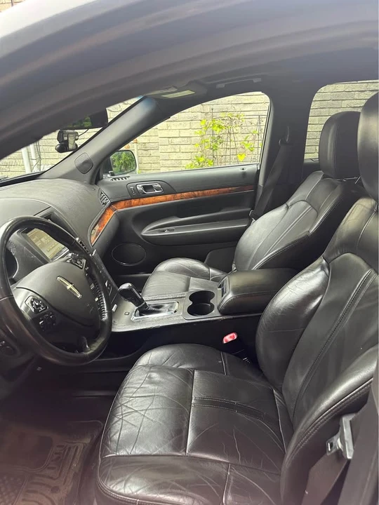 2015 Lincoln MKT - Image 8 of 10