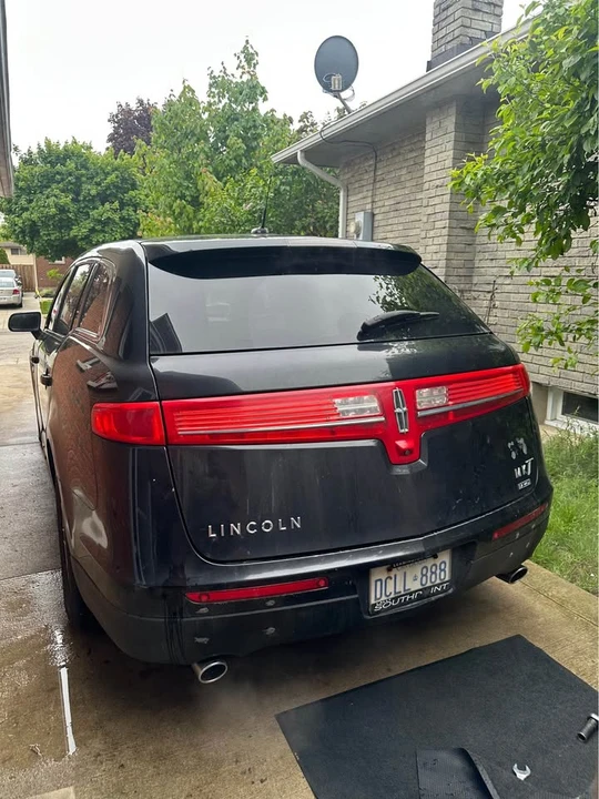 2015 Lincoln MKT - Image 3 of 10