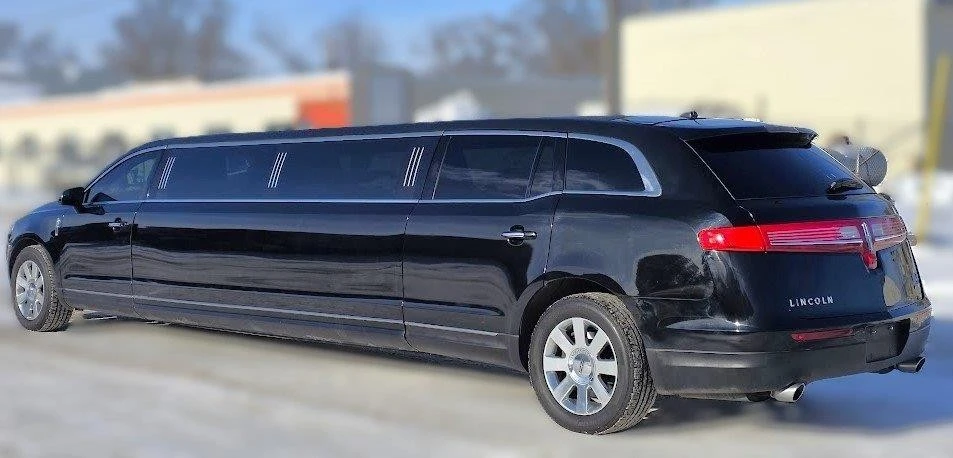 2015 Lincoln MKT - Image 3 of 20