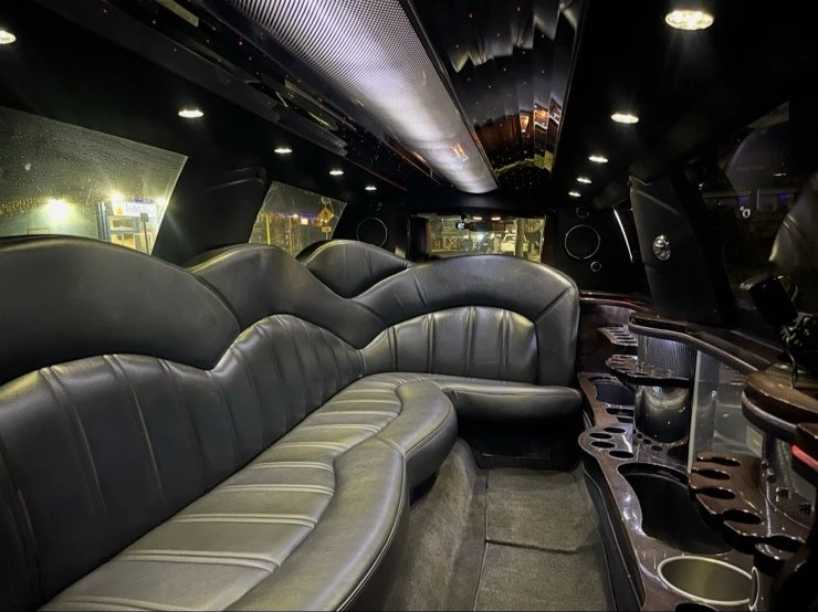 2015 Lincoln MKT - Image 8 of 16