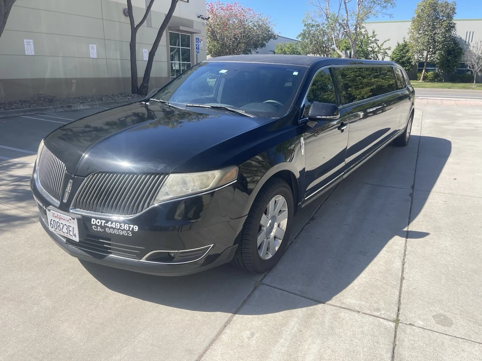 2015 Lincoln MKT - Image 5 of 11