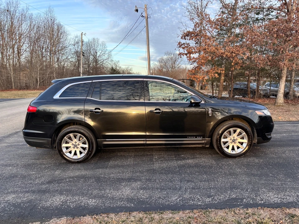 2015 Lincoln MKT - Image 6 of 18