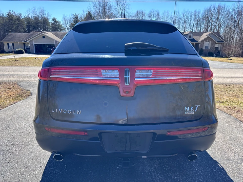 2015 Lincoln MKT - Image 11 of 18