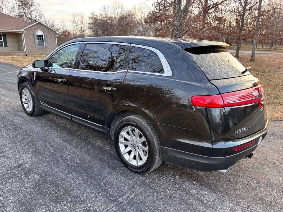 2015 Lincoln MKT - Image 7 of 18
