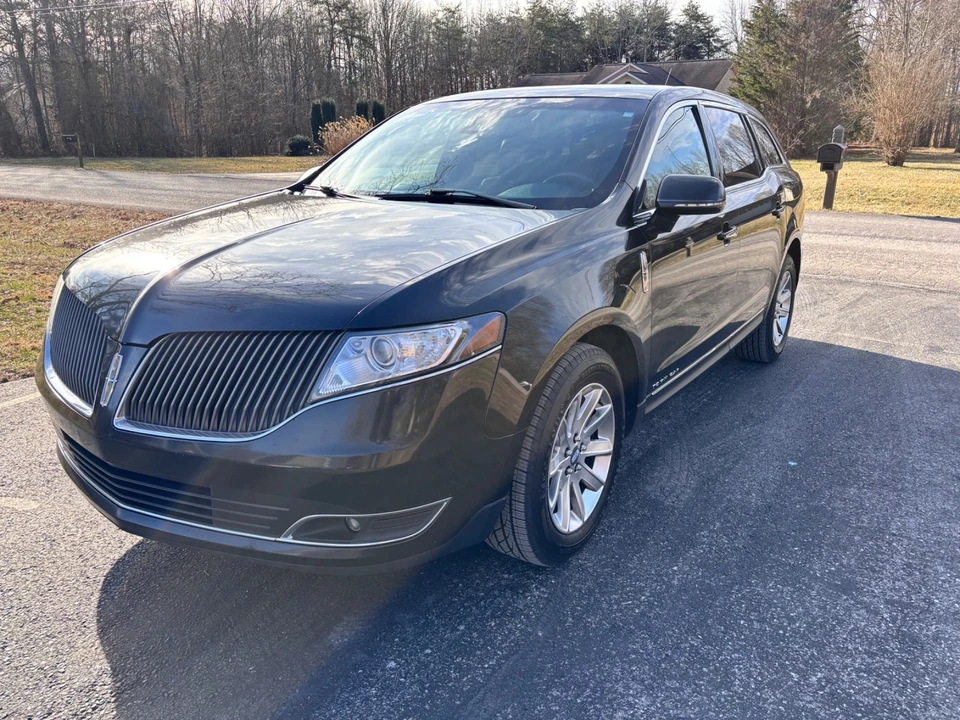 2015 Lincoln MKT - Image 3 of 21