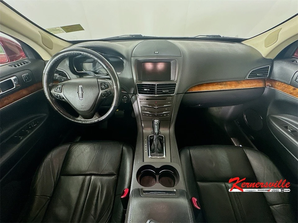 2015 Lincoln MKT - Image 10 of 21