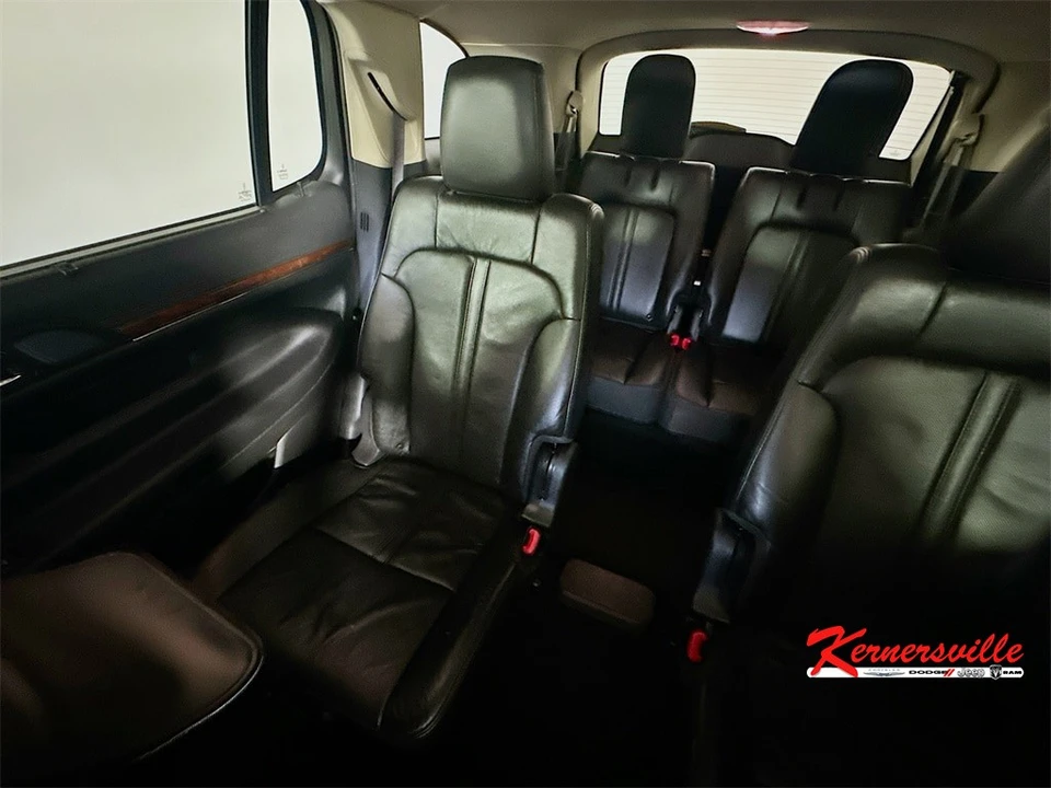 2015 Lincoln MKT - Image 12 of 21