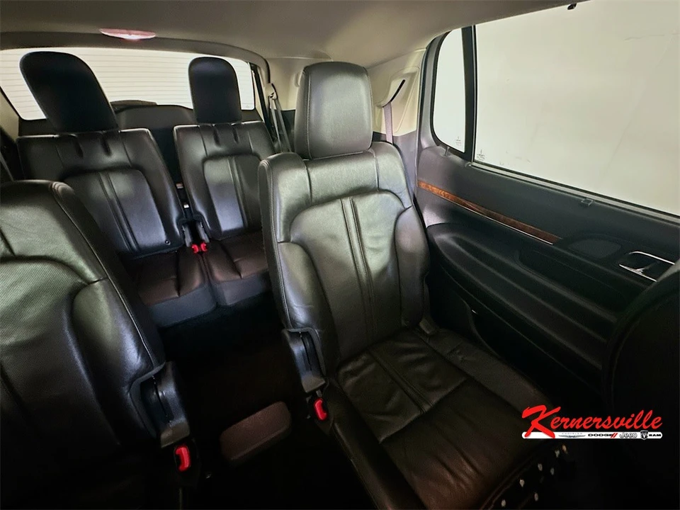 2015 Lincoln MKT - Image 14 of 21