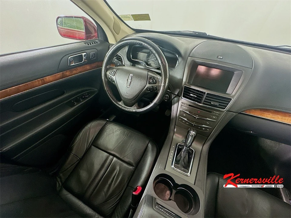 2015 Lincoln MKT - Image 9 of 21