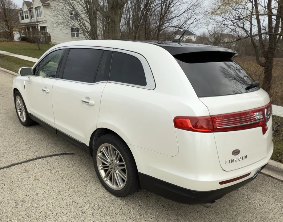 2015 Lincoln MKT - Image 12 of 21