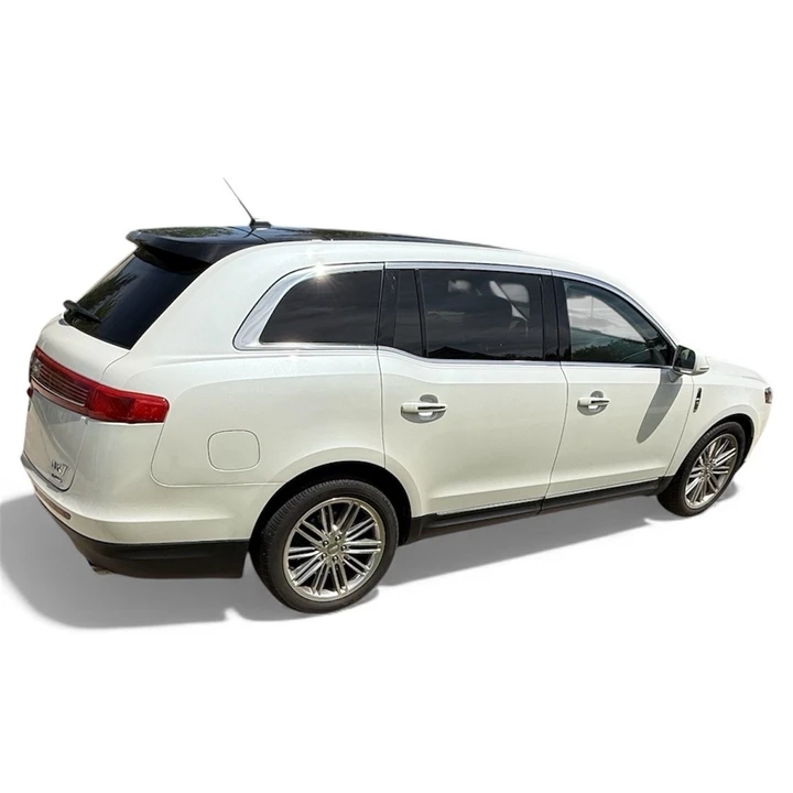 2015 Lincoln MKT - Image 2 of 21
