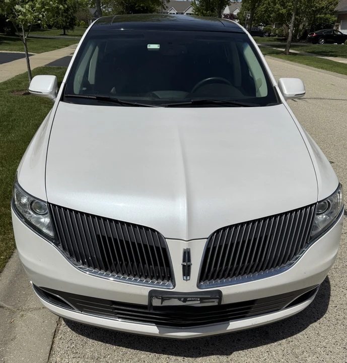 2015 Lincoln MKT - Image 17 of 21