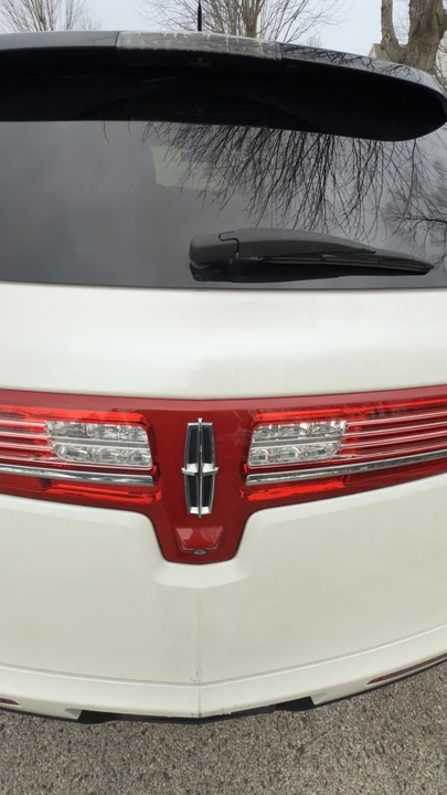 2015 Lincoln MKT - Image 11 of 21