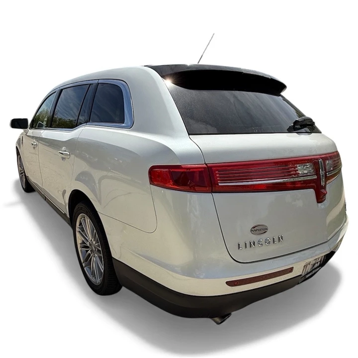2015 Lincoln MKT - Image 3 of 21