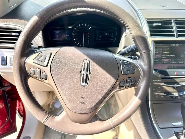 2015 Lincoln MKX - Image 18 of 21