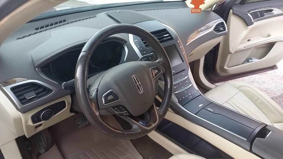 2015 Lincoln MKZ - Image 4 of 9