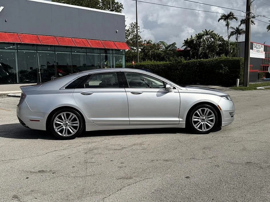2015 Lincoln MKZ - Image 8 of 31