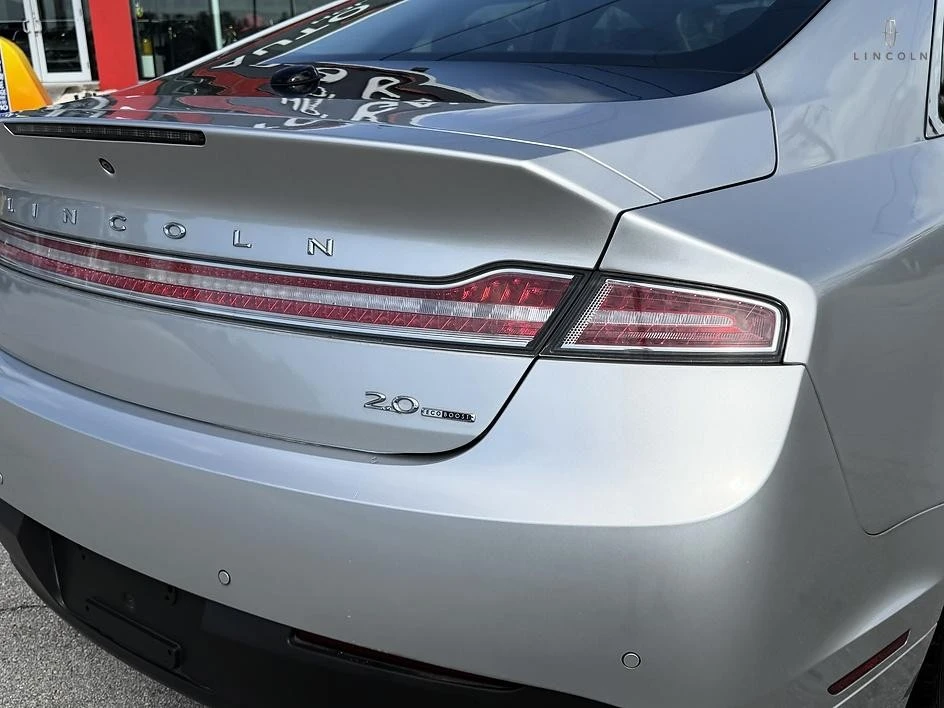 2015 Lincoln MKZ - Image 9 of 31