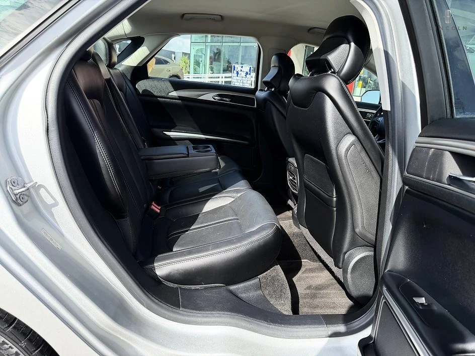 2015 Lincoln MKZ - Image 11 of 31